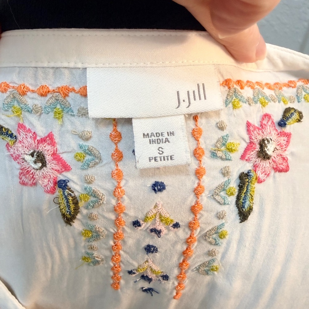 J. Jill Embroidered Tunic Top – White | Size SP (Petite) | Boho Floral - Picture 8 of 8